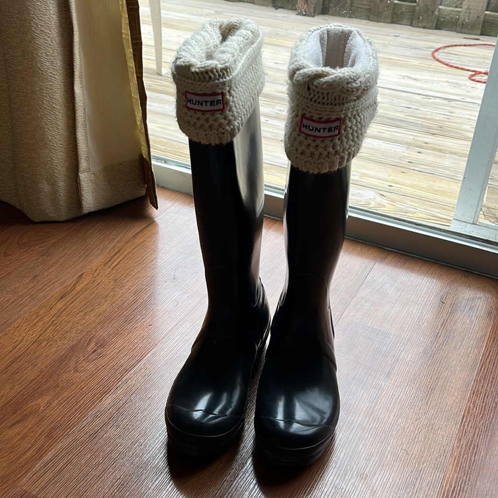 HUNTER rain boots INCUDES fleece inserts, black tall size 7 very good condition!